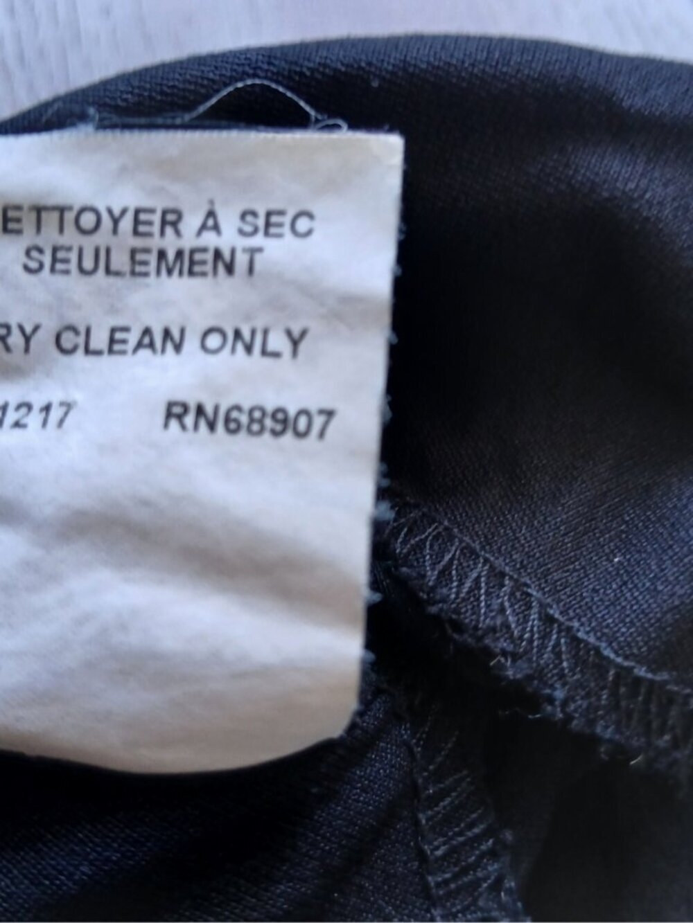 Le Château Black Pencil Skirt 15/16 Office Core Minimalist Workwear Canada Made - Picture 6 of 7